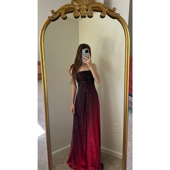 Rare Vintage Y2K 90s Betsy & Adam by Jaslene Red Ombre Beaded Long Dress